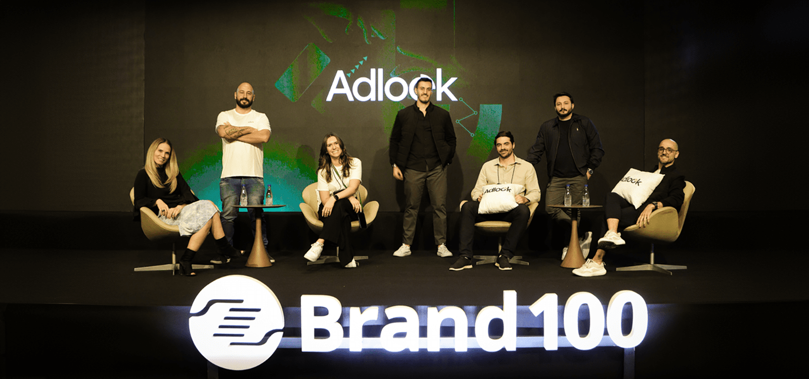 Adlook Shines at Brand100 Brazil: Winning the Most Innovative Supplier Award